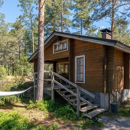Pinetree Cottages Cozy Log Cabin Kalanti Exterior photo